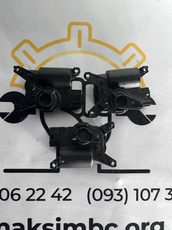 Сервопривод заслонок печки Volkswagen Touareg 2008 52411483 Б/У